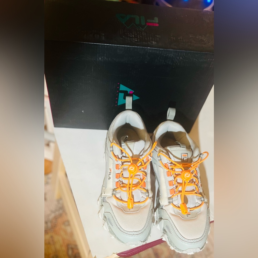 Fila Women’s Sneakers - Green with Orange Highlights - Picture 5 of 7